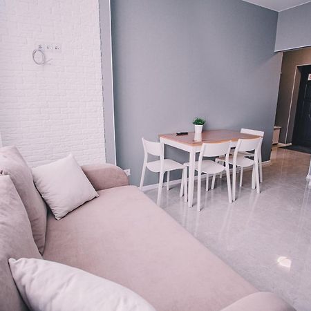 094 Жк Щасливий Нова Та Сучасна Квартира Kiev Exteriör bild