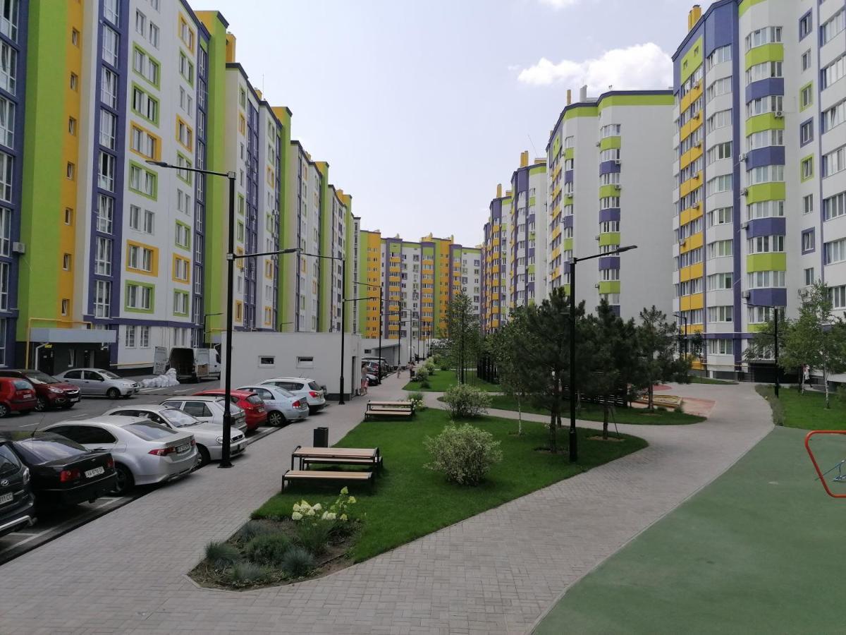 094 Жк Щасливий Нова Та Сучасна Квартира Kiev Exteriör bild